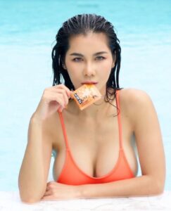 แนทเกศรินทร์ คนดัง