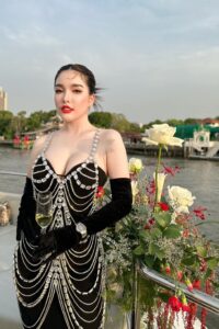 ใบเฟิร์น กุลธาดา สาวสวยงานดี