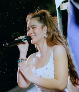 นักร้องลูกทุ่ง