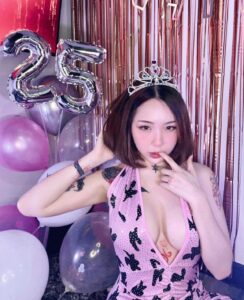 XayaBolin อายุ