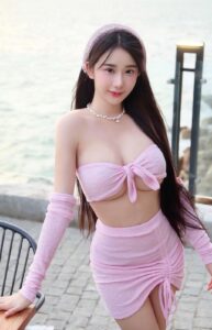 พลอยใสวราภรณ์ บิกินี